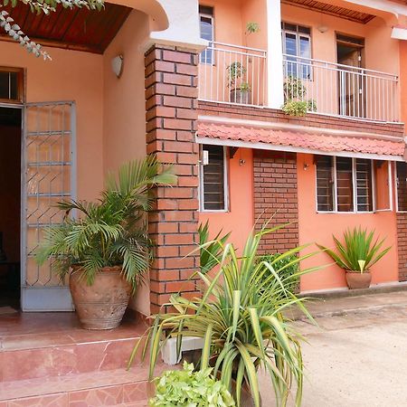 Hotel Acacia Kampala Luaran gambar