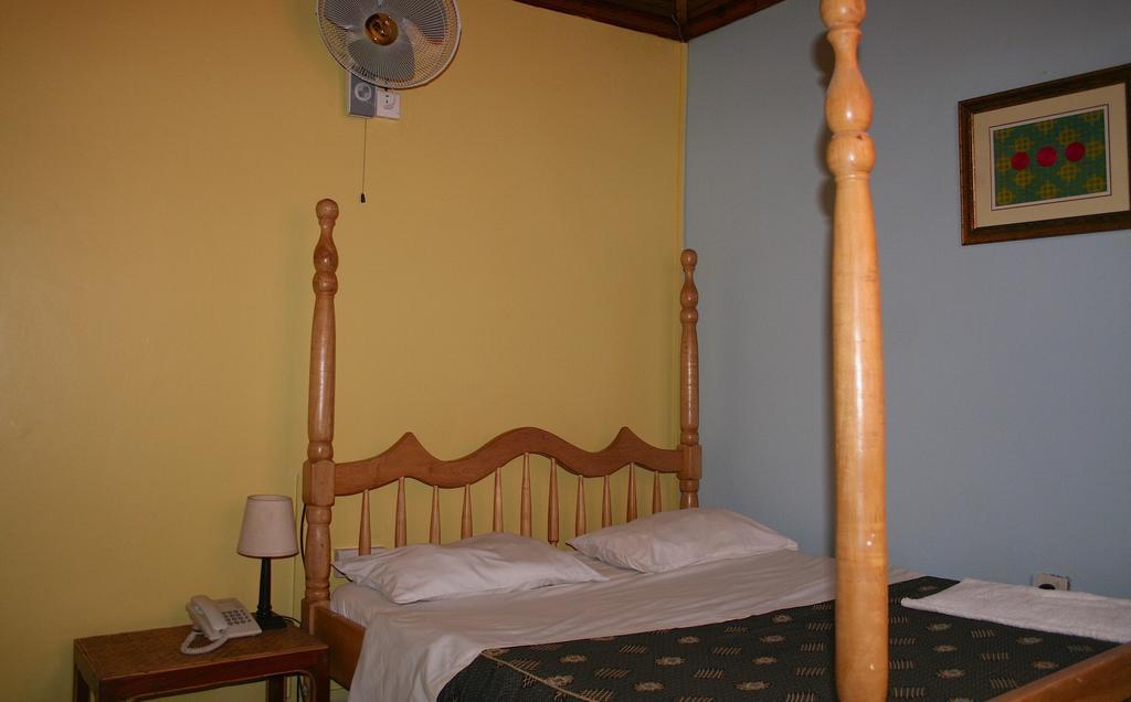 Hotel Acacia Kampala Bilik gambar