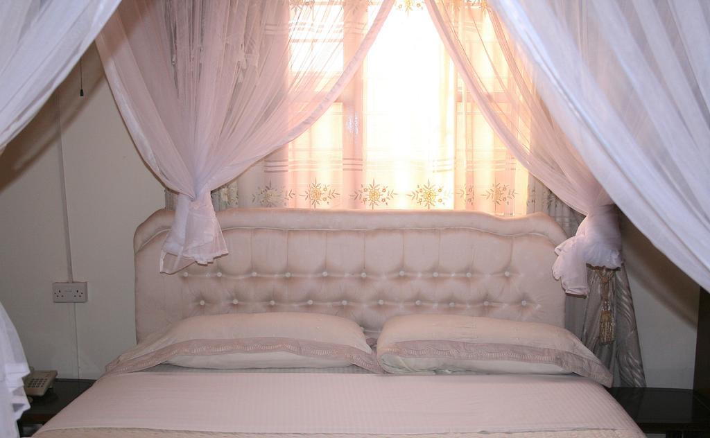 Hotel Acacia Kampala Bilik gambar