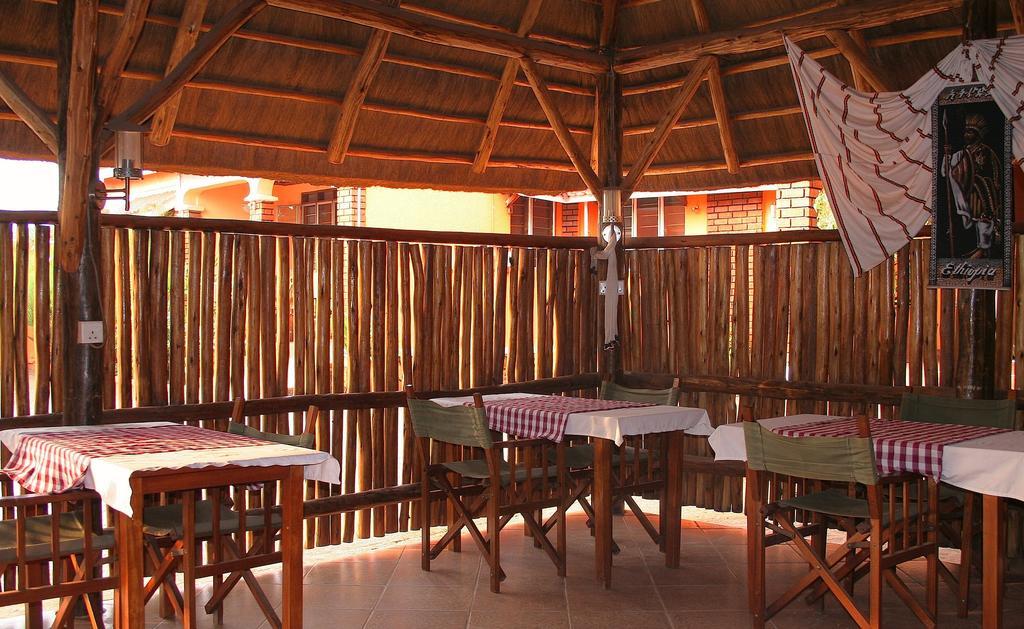 Hotel Acacia Kampala Luaran gambar