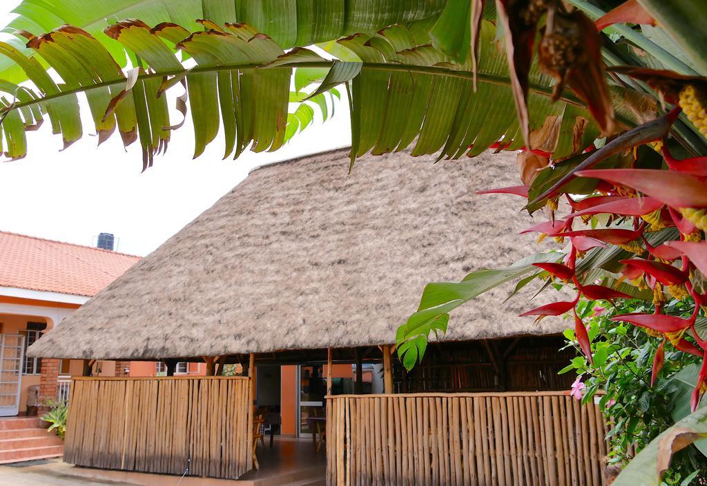 Hotel Acacia Kampala Luaran gambar