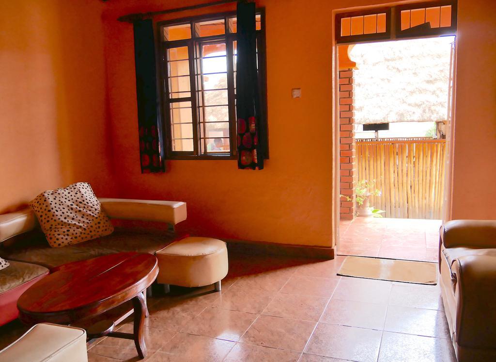 Hotel Acacia Kampala Luaran gambar